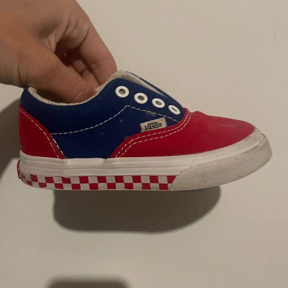 Checkerboard red white and blue Vans no‎ shoe strings 6 toddler